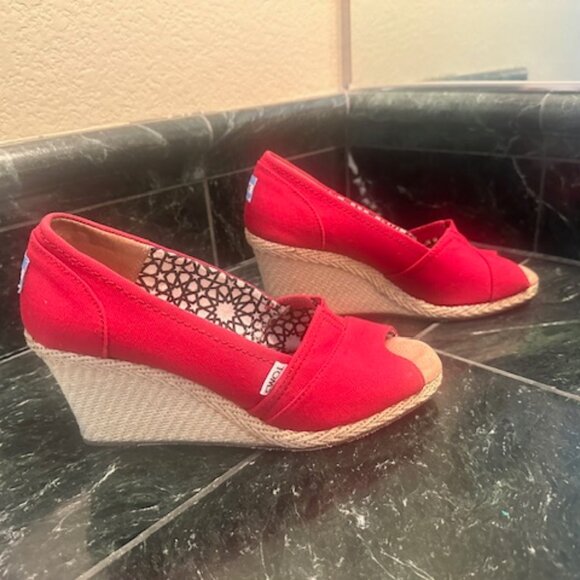 Toms Women's Wedges Red Calypso Canvas Espadrille Slip On Peep Toe-SIZE 9.5 - Picture 3 of 13